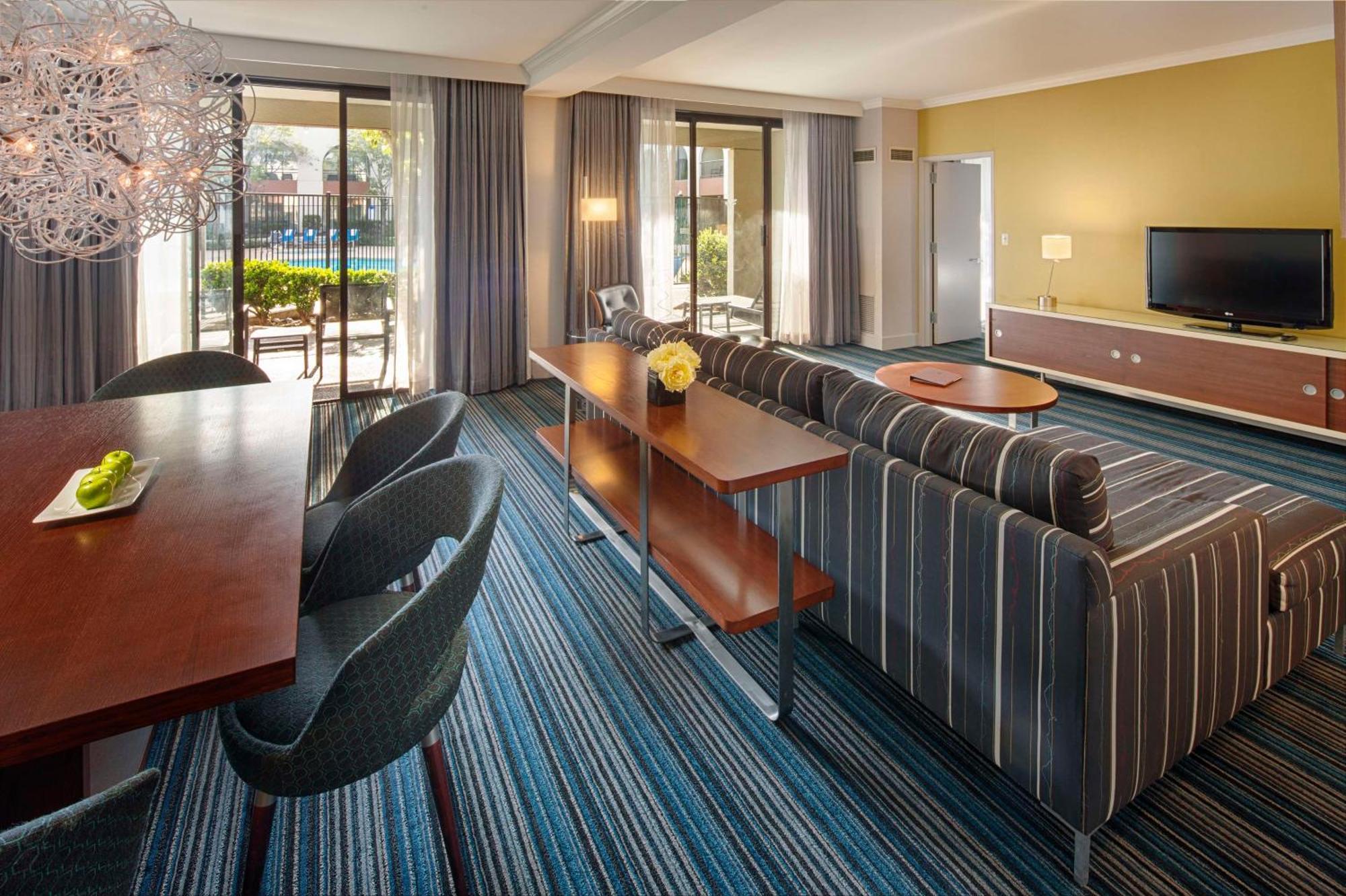 Hotel Doubletree By Hilton Newark-Fremont Exterior foto