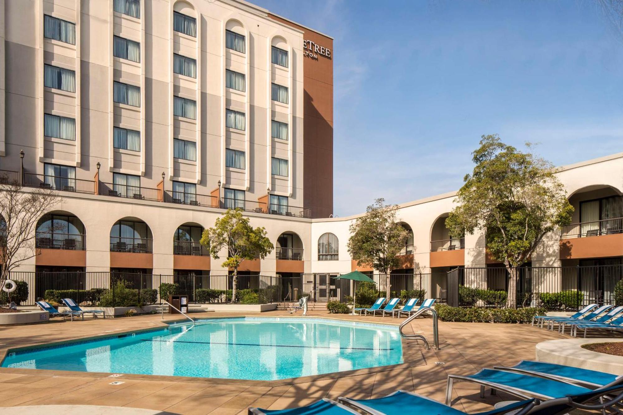 Hotel Doubletree By Hilton Newark-Fremont Exterior foto